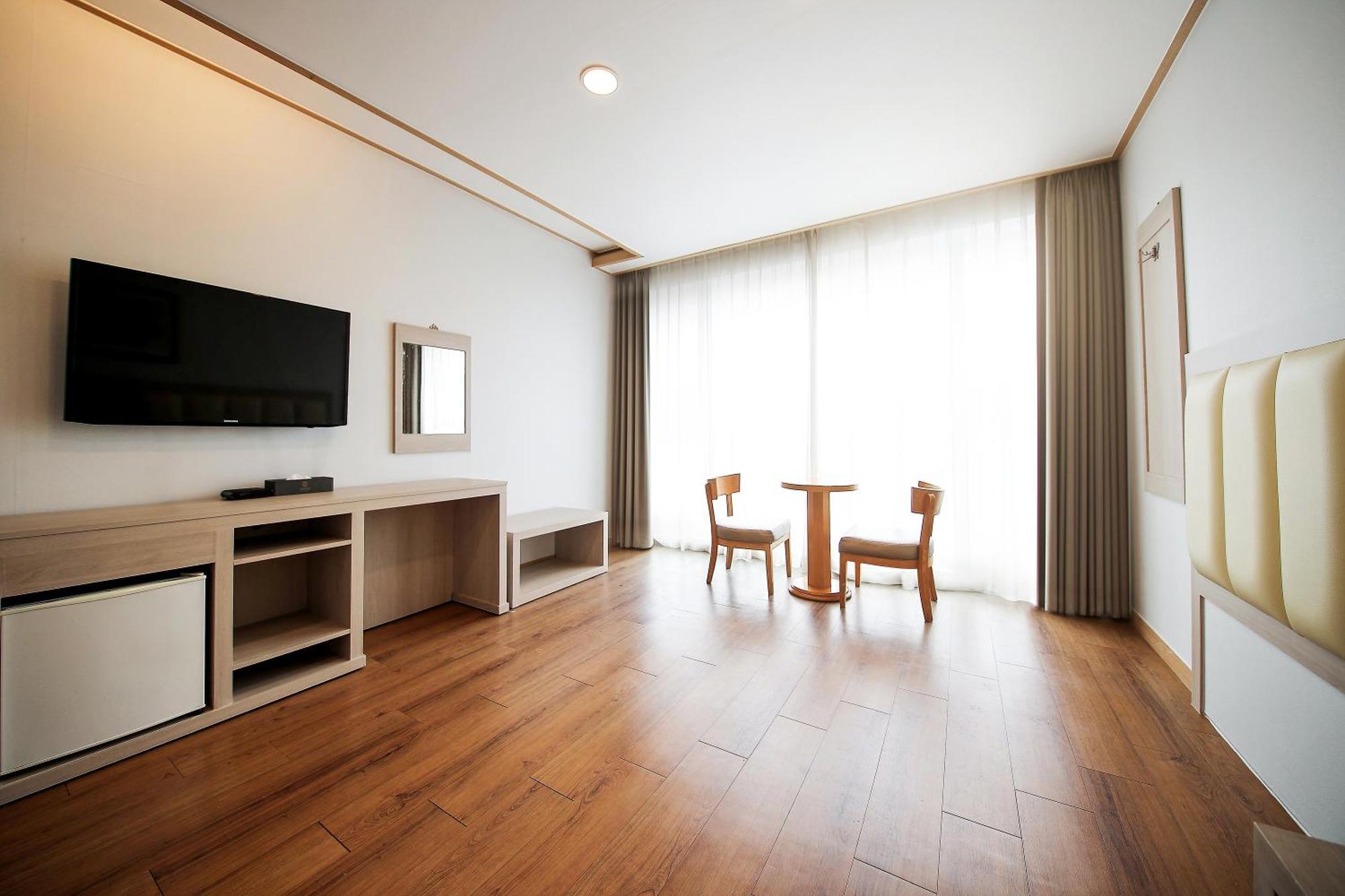 Shin Shin Hotel Jeju City Esterno foto