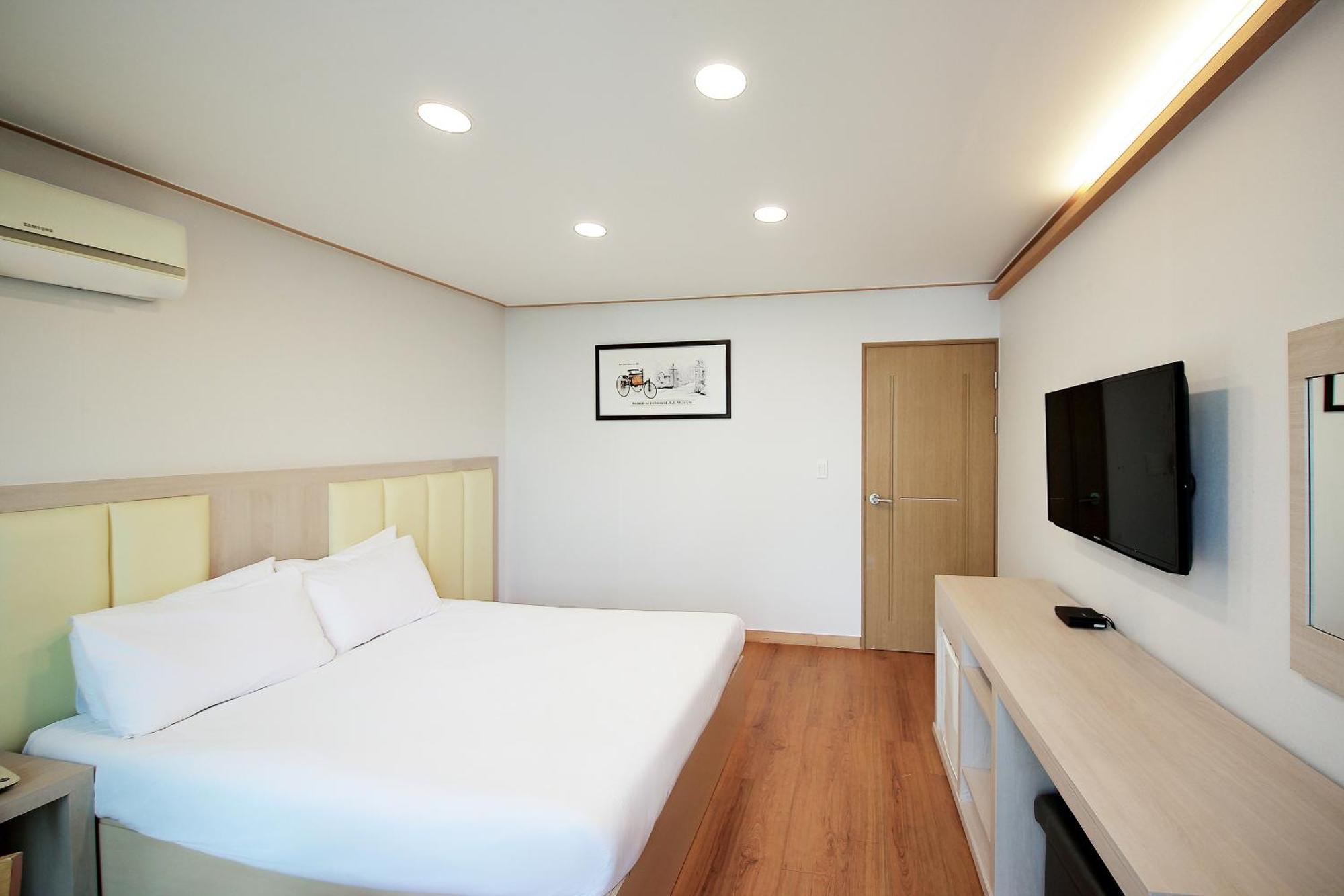 Shin Shin Hotel Jeju City Esterno foto